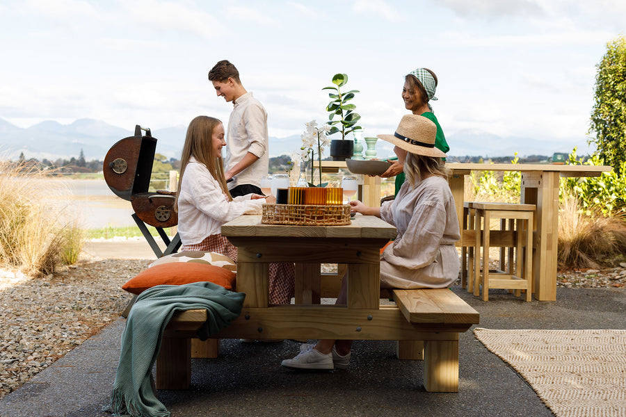 Embrace the Outdoors: New Zealand Summer Outdoor Dining